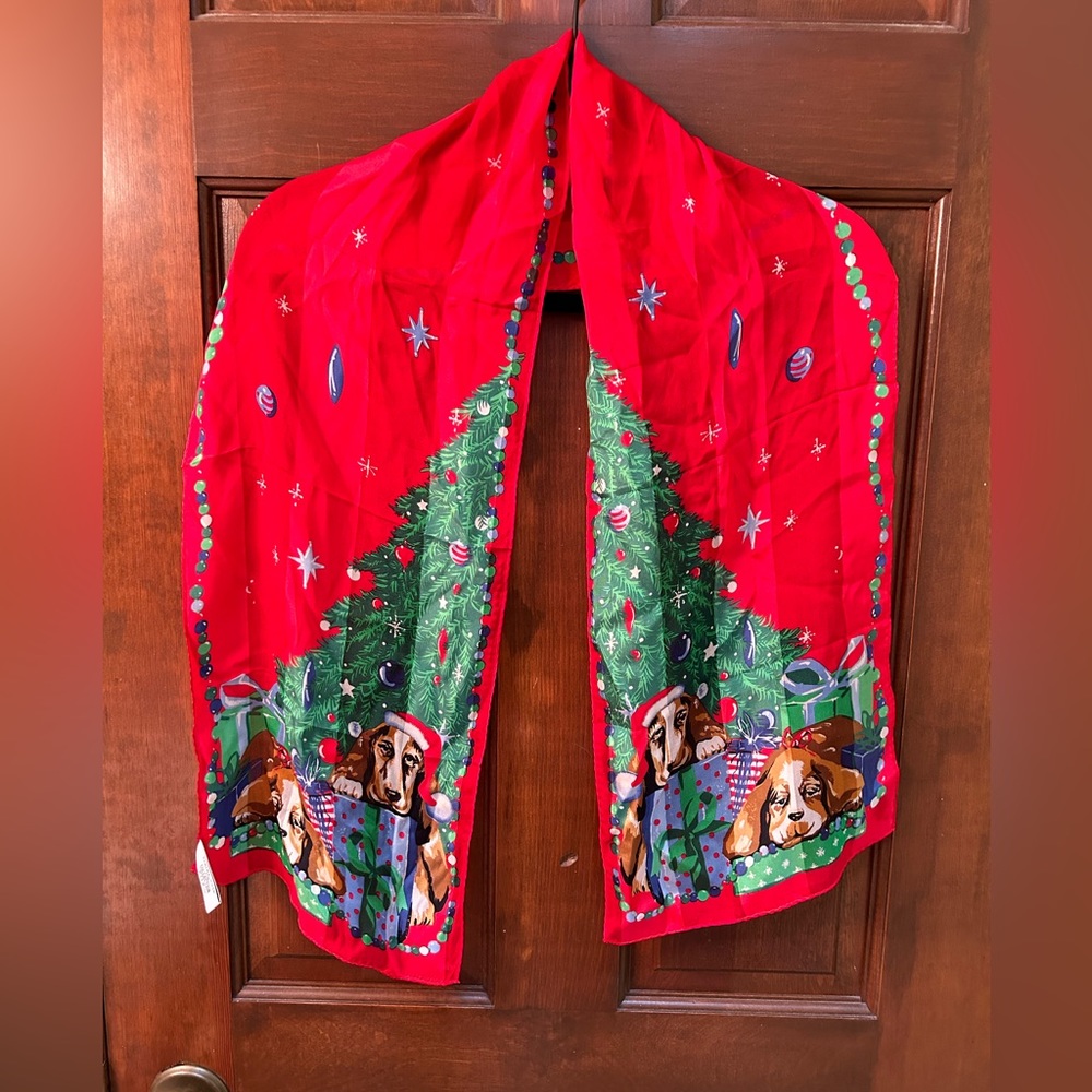 ELAINE GOLD COLLECTION XIIX VTG silk Oblong Christmas Puppies scarf.